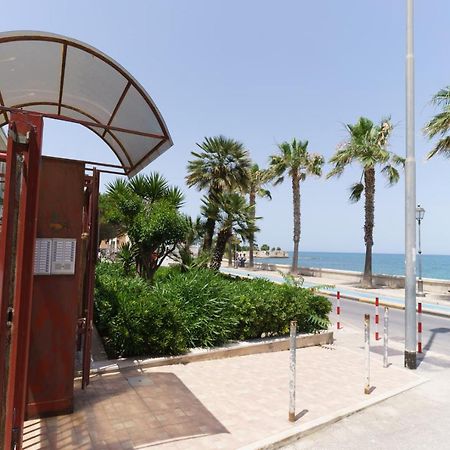 Nuvole Apartment Near The Beach Trani Exterior photo