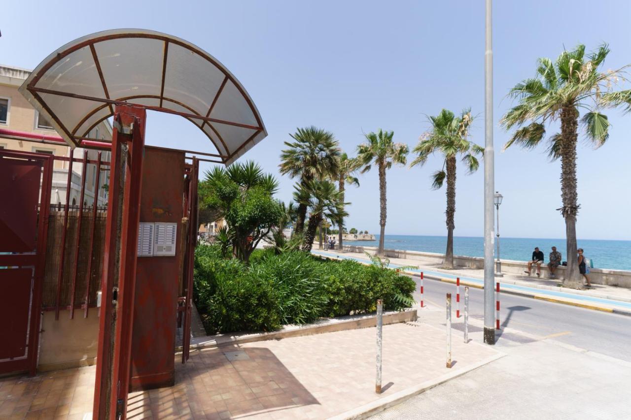 Nuvole Apartment Near The Beach Trani Exterior photo